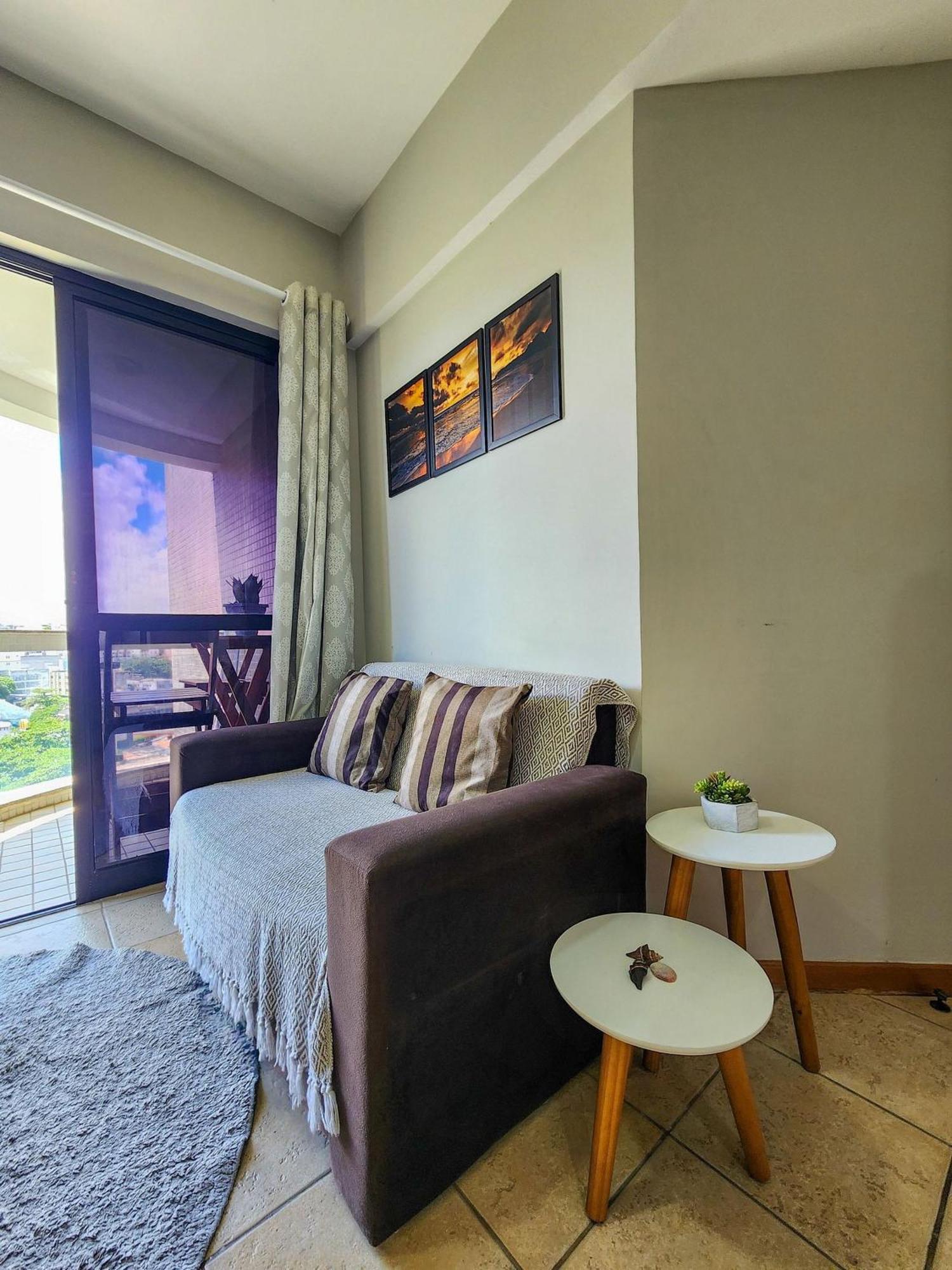 Predio A Beira-mar, Na Localizacao Do Rio Vermelho. Apartment Salvador