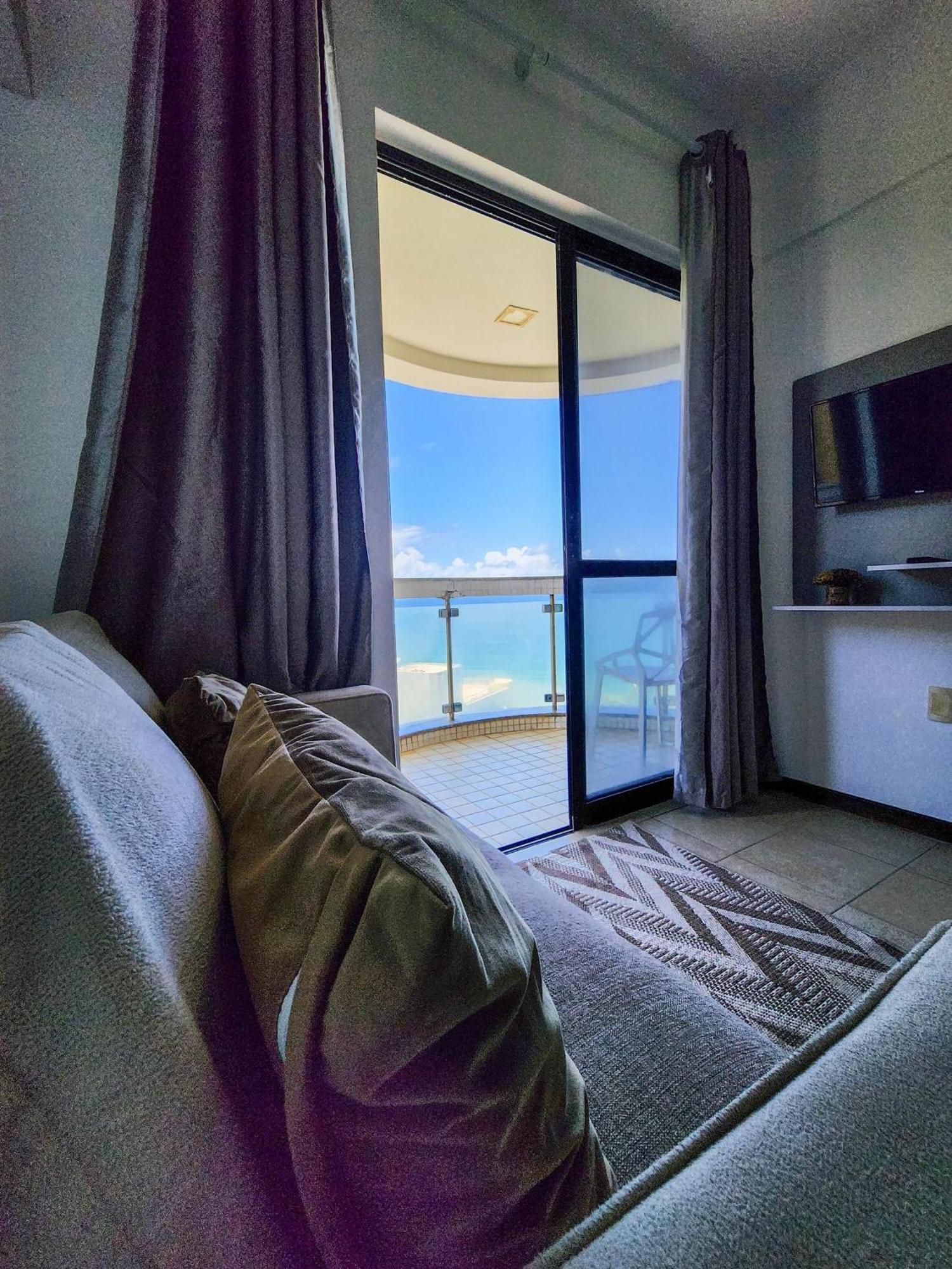 Apartment Predio A Beira-mar, Na Localizacao Do Rio Vermelho. *