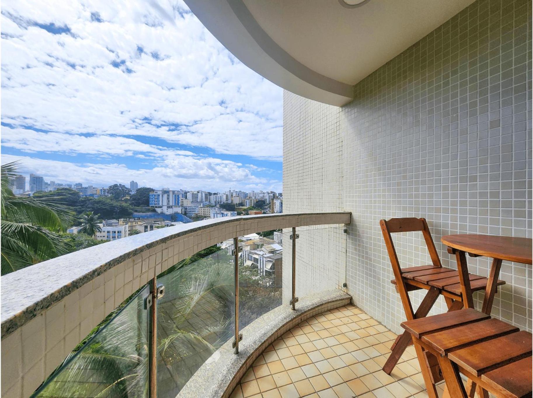 Apartment Predio A Beira-mar, Na Localizacao Do Rio Vermelho. *