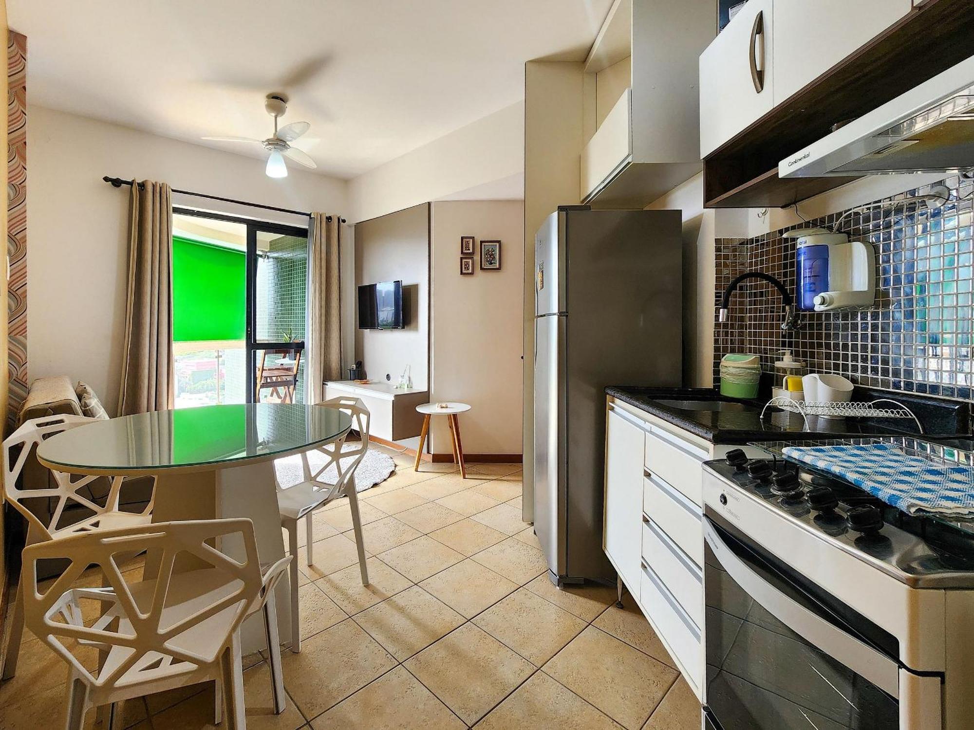 Apartment Predio A Beira-mar, Na Localizacao Do Rio Vermelho. Salvador