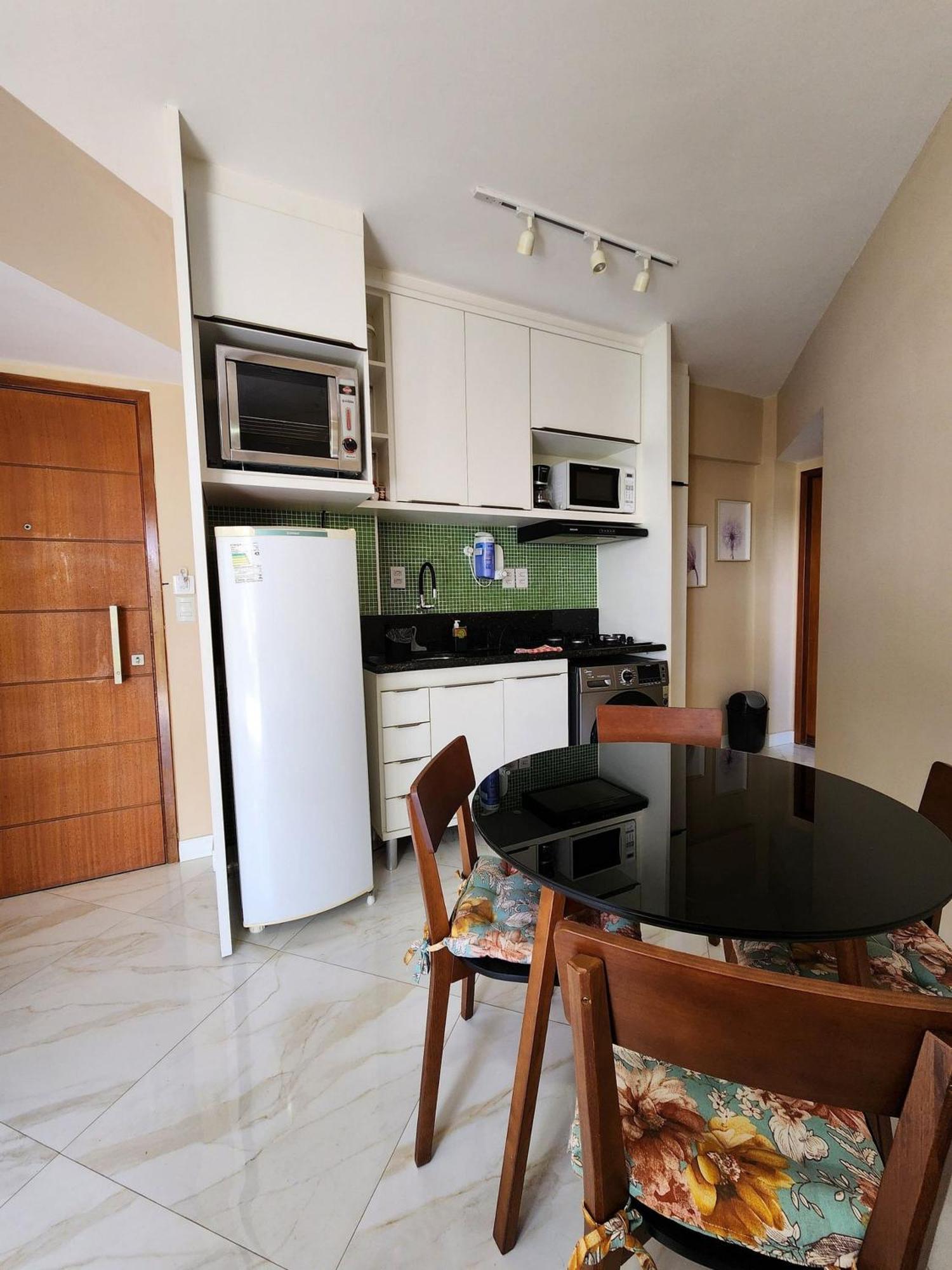 Predio A Beira-mar, Na Localizacao Do Rio Vermelho. Apartment *