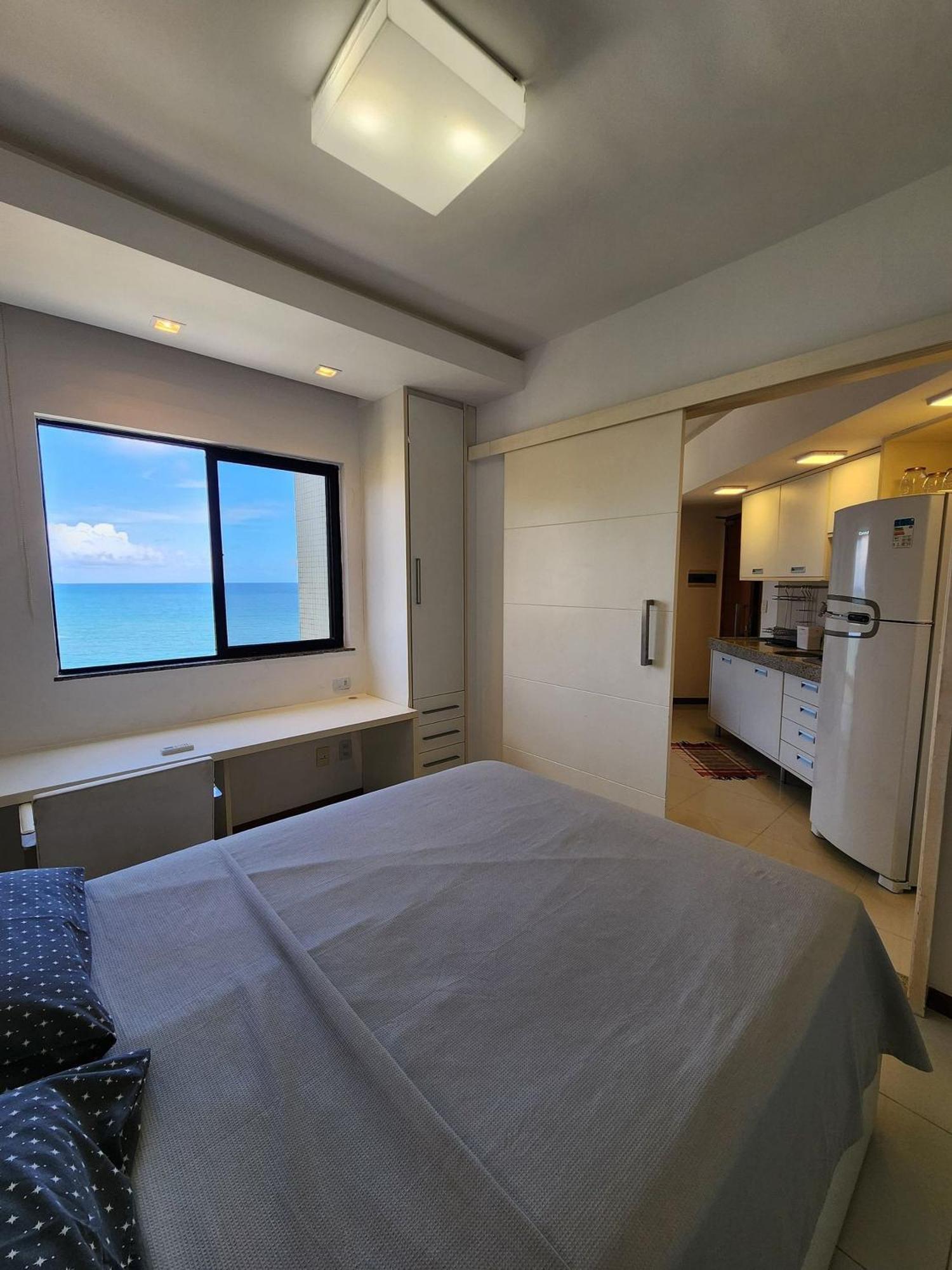 Apartment Predio A Beira-mar, Na Localizacao Do Rio Vermelho. *